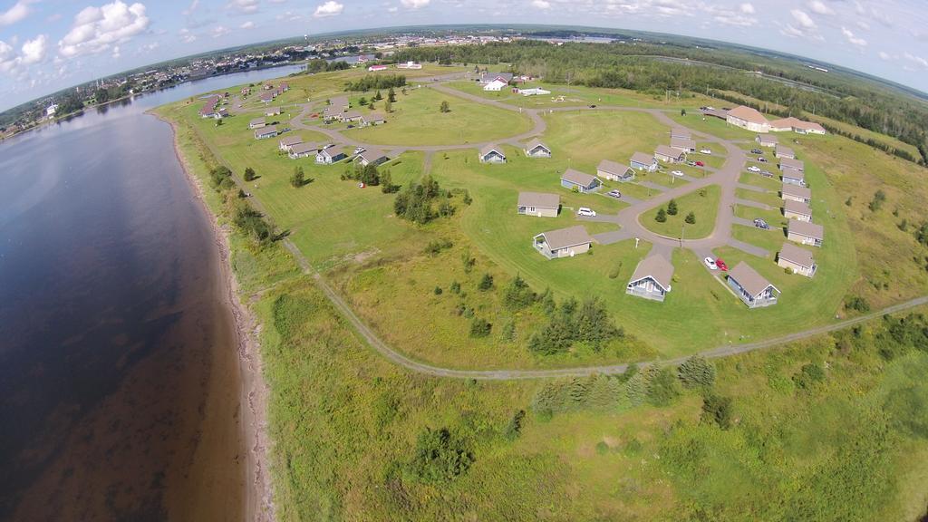 Villegiature Deux Rivieres Resort Tracadie Exterior photo