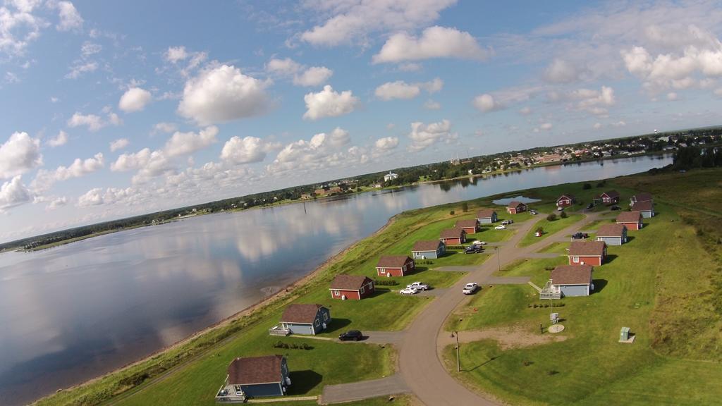 Villegiature Deux Rivieres Resort Tracadie Exterior photo