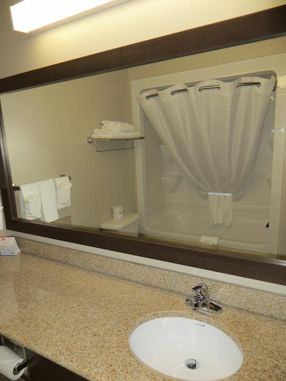 Villegiature Deux Rivieres Resort Tracadie Room photo