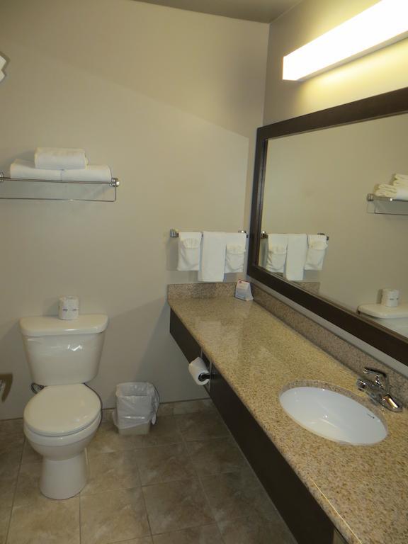 Villegiature Deux Rivieres Resort Tracadie Room photo