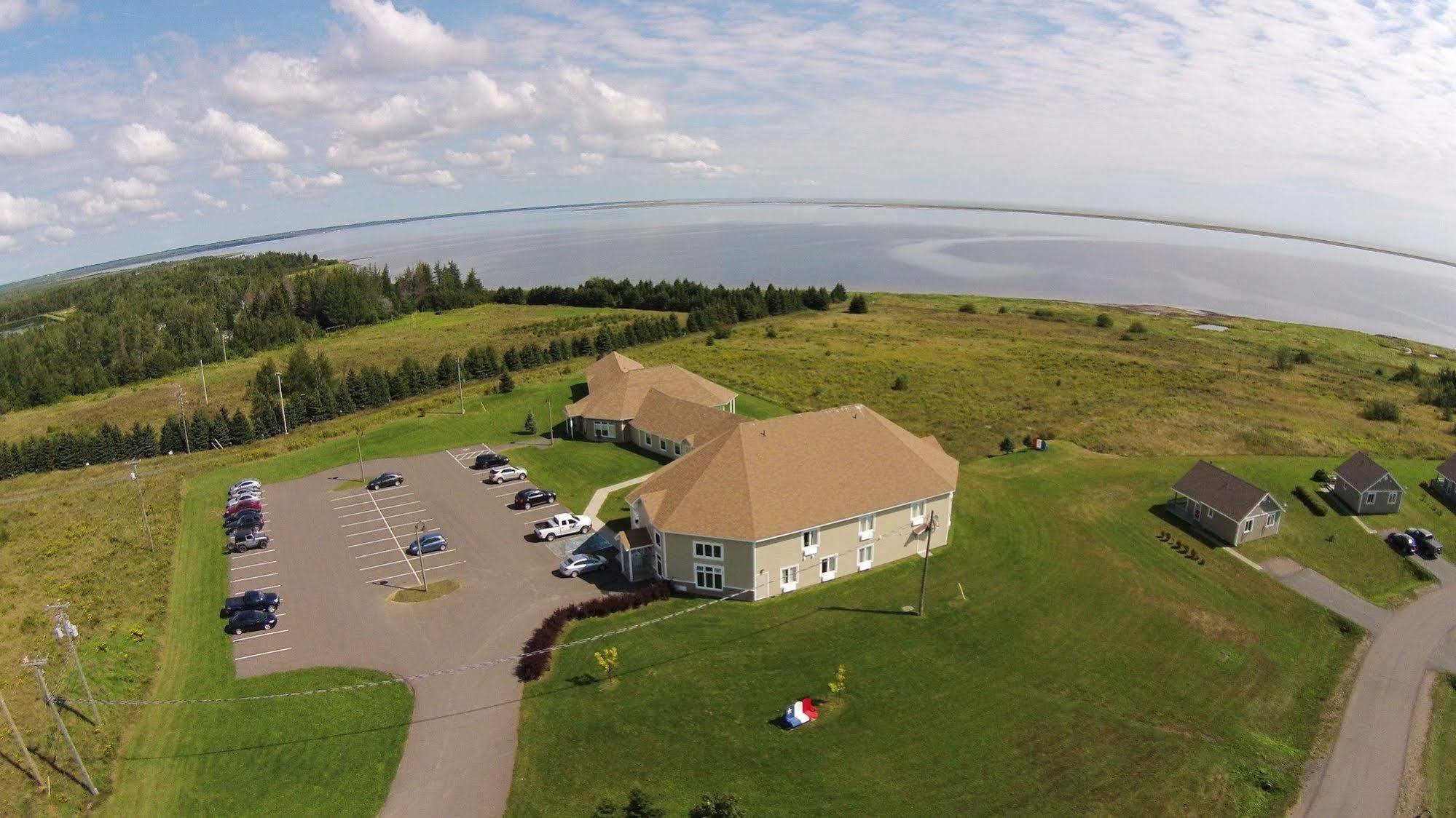 Villegiature Deux Rivieres Resort Tracadie Exterior photo